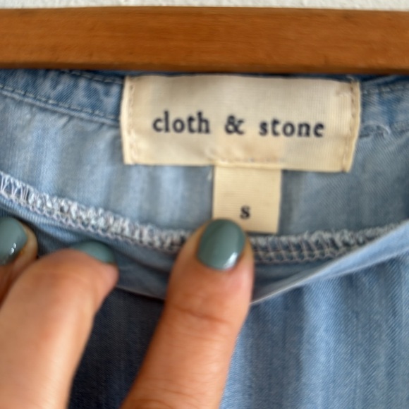 Cloth and Stone denim like top small - Picture 4 of 5